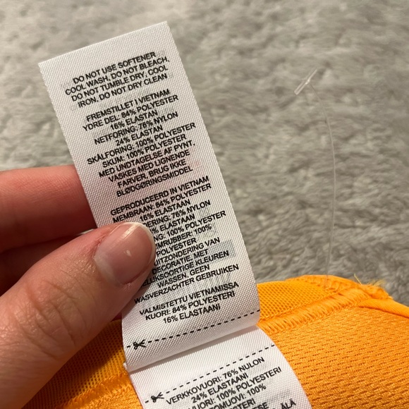 Gymshark Speed Zip Up Sports Bra NEW NO LONGER SOLD - Picture 13 of 16